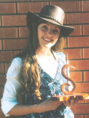 Anita Ree with NEW TALENT AWARD - Bungendore 2004